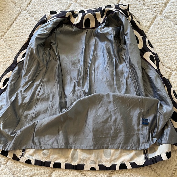 *DONATED*   SOLD Original and detailed trench coat in cream and black. Size S/M. - Picture 13 of 15